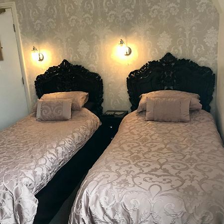 Norman Guest House With Free Parking Whitby Buitenkant foto