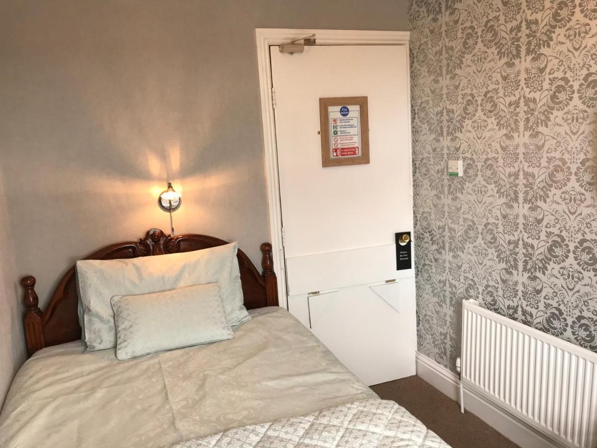 Norman Guest House With Free Parking Whitby Buitenkant foto